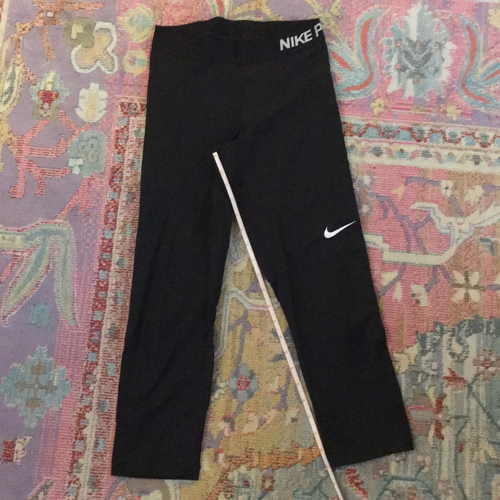 Nike Pro Capri athletic pants - Sz S